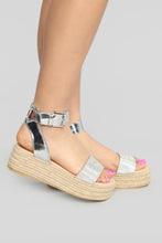 Load image into Gallery viewer, Foxy Flat Sandal - Silver