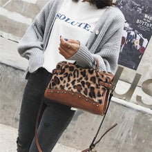 Load image into Gallery viewer, Leopard Plush Versatile Handbag  Single Shoulder Messenger Bag