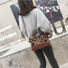Load image into Gallery viewer, Leopard Plush Versatile Handbag  Single Shoulder Messenger Bag