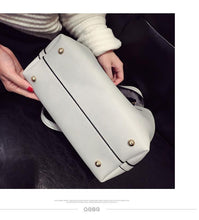Load image into Gallery viewer, FUR LITCHI PATTERN BAG