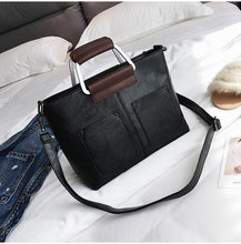 Load image into Gallery viewer, VICTORIA TOTE BAG