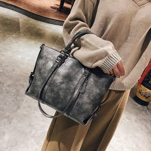 Load image into Gallery viewer, Brianna Shoulder Bag